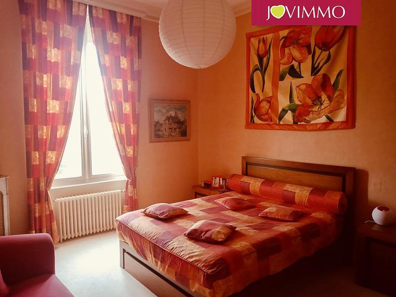 Maison - 285 m² - 9 pièces