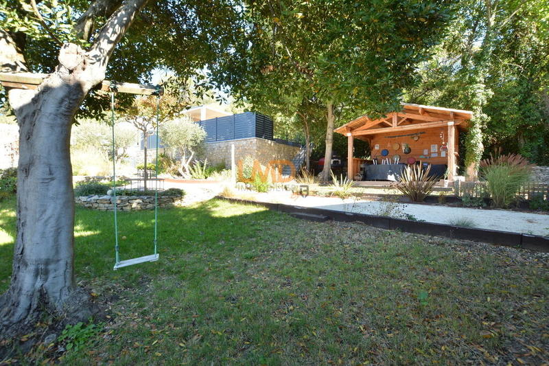 Propriété - 147 m² - 6 pièces