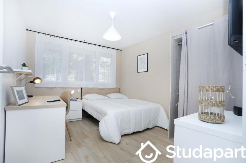 Chambre - 12 m² - 1 pièce