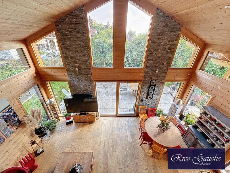 Maison - 345 m² - 7 pièces