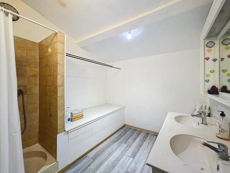 Immeuble - 96 m² - 5 pièces