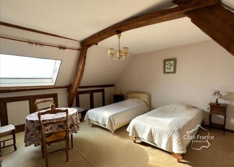 Propriété - 207 m² - 7 pièces