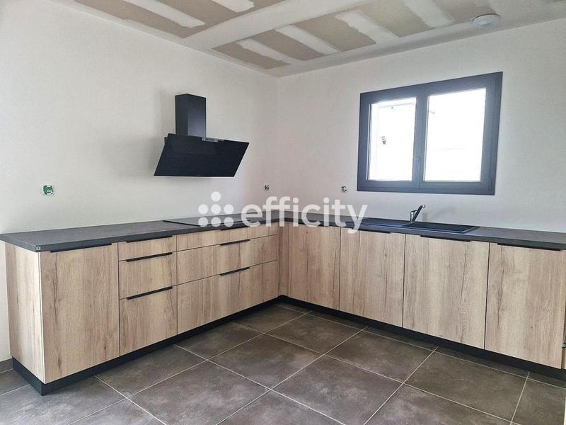 Maison - 88 m² - 4 pièces