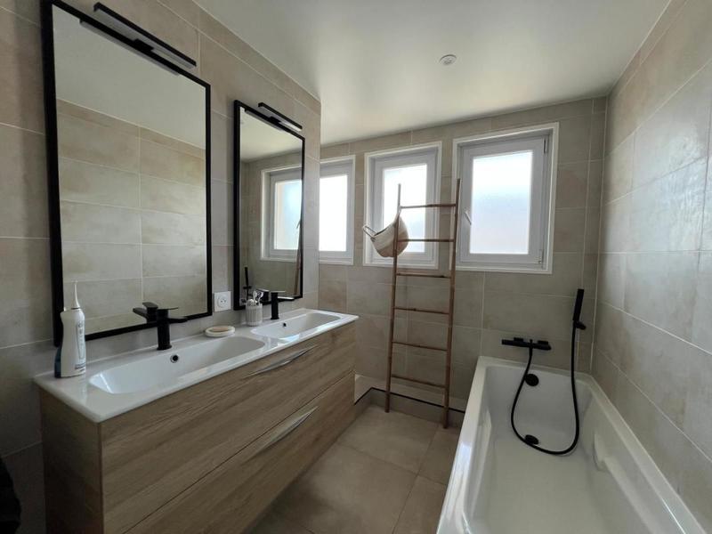 Appartement - 99 m² - 5 pièces