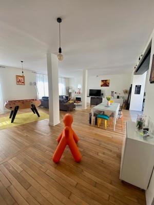 Maison - 300 m² - 7 pièces