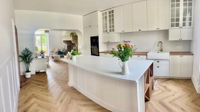 Maison - 220 m² - 8 pièces