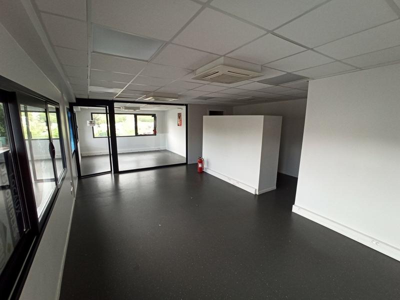 Bureau - 65 m²
