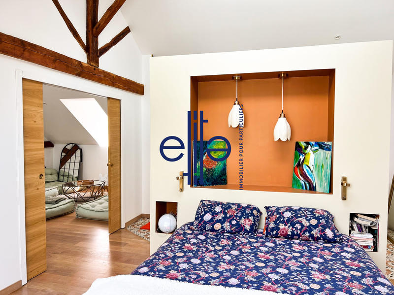 Maison - 238 m² - 6 pièces