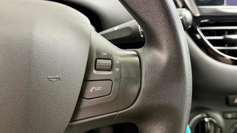 Peugeot 208 1.2 68 Access + Distribution Ok