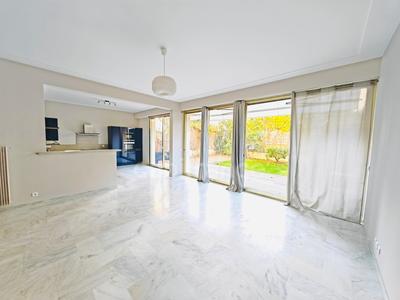 Appartement - 120 m² - 4 pièces