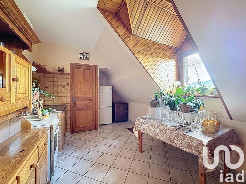 Maison - 275 m² - 8 pièces