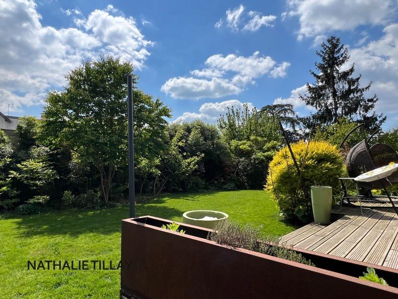 Maison - 345 m² - 9 pièces