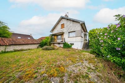 Maison - 144 m² - 6 pièces