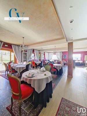 Local commercial - 1 020 m²