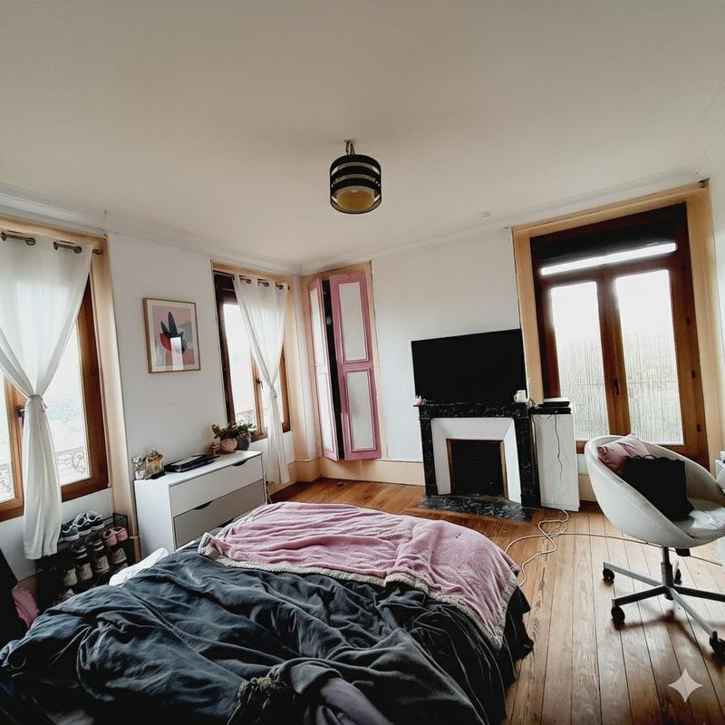 Maison ancienne - 248 m² - 8 pièces