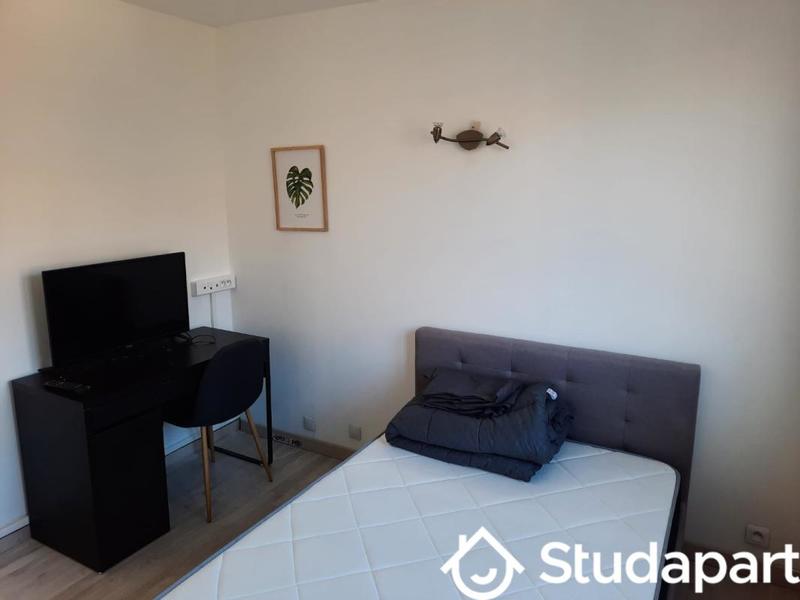 Chambre - 12 m² - 1 pièce