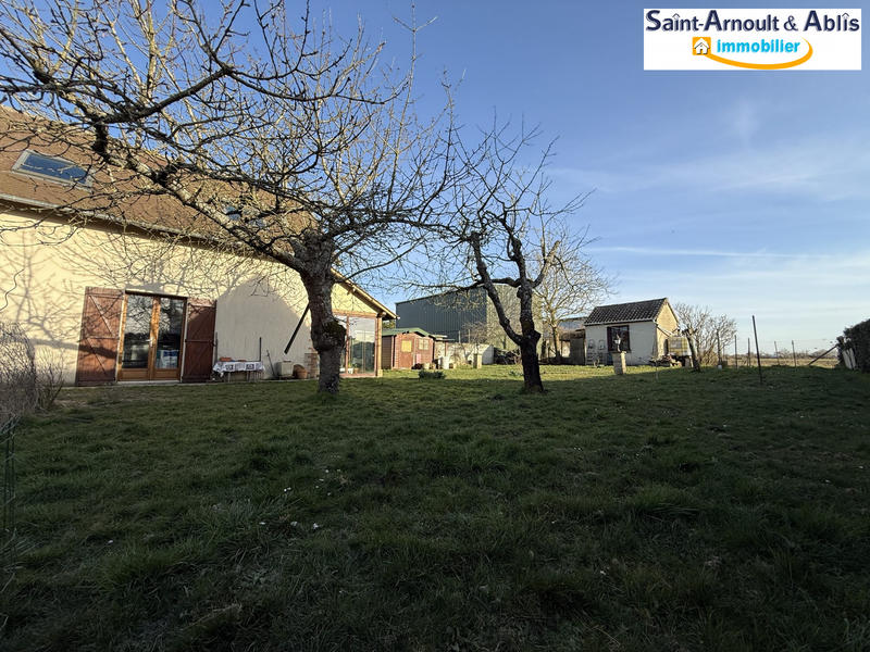 Maison traditionnelle - 150 m² - 8 pièces