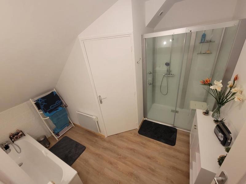 Maison - 215 m² - 10 pièces