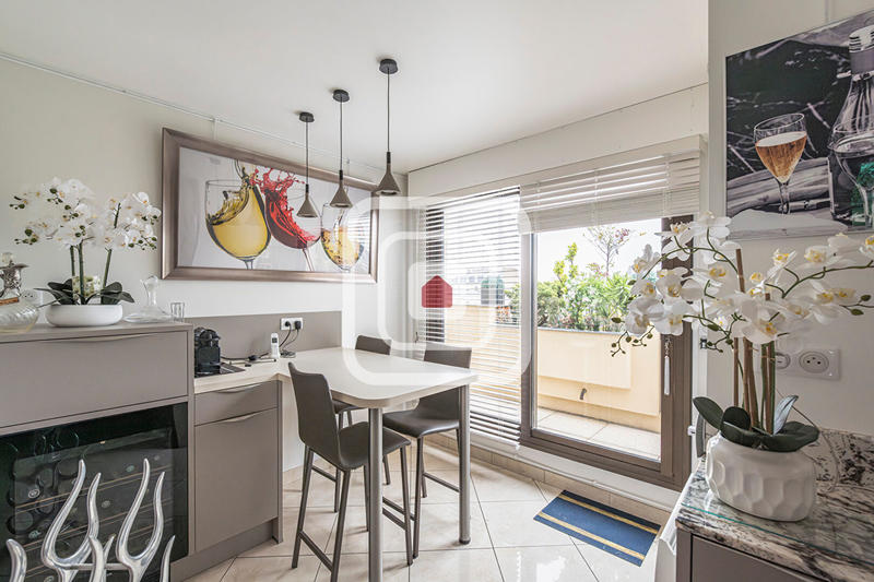 Appartement - 171 m² - 6 pièces