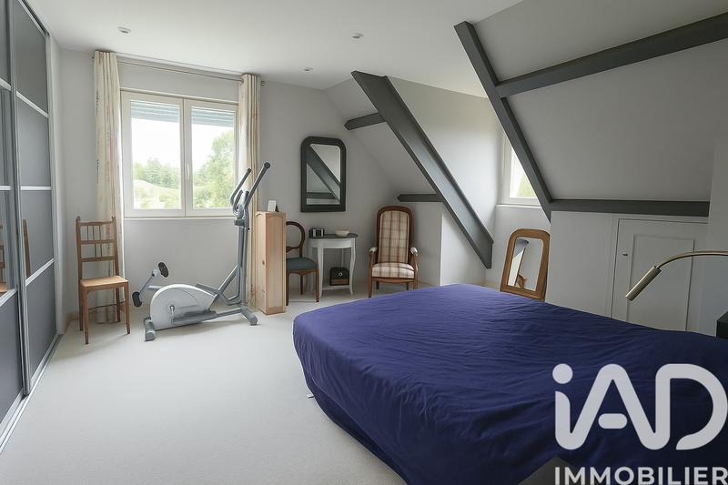 Maison - 215 m² - 8 pièces