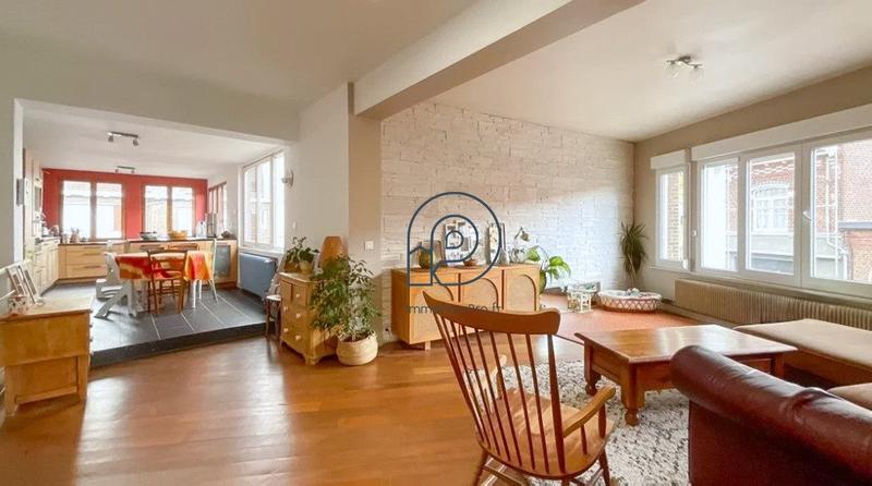 Local d'activités - 167 m²