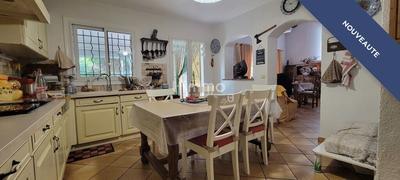 Maison - 140 m² - 5 pièces