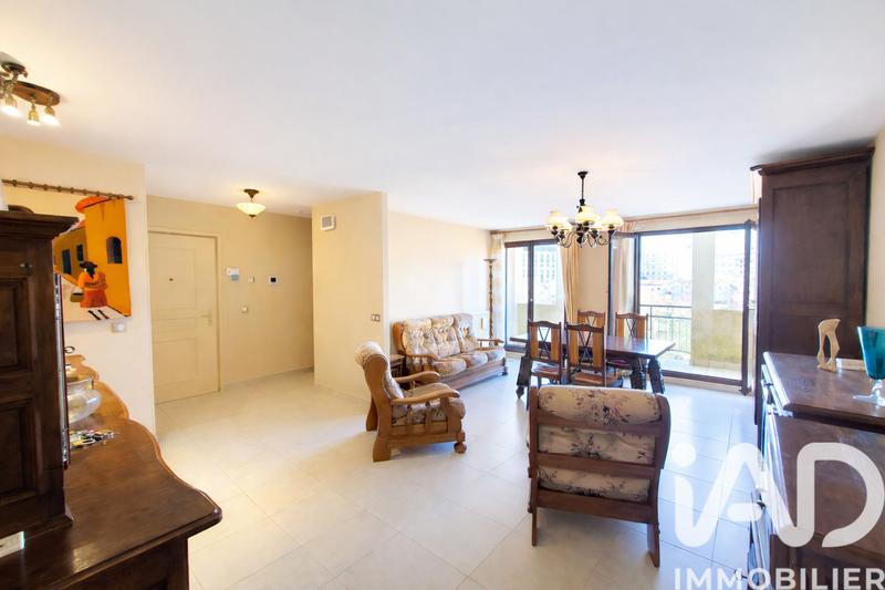 Appartement - 97 m² - 6 pièces