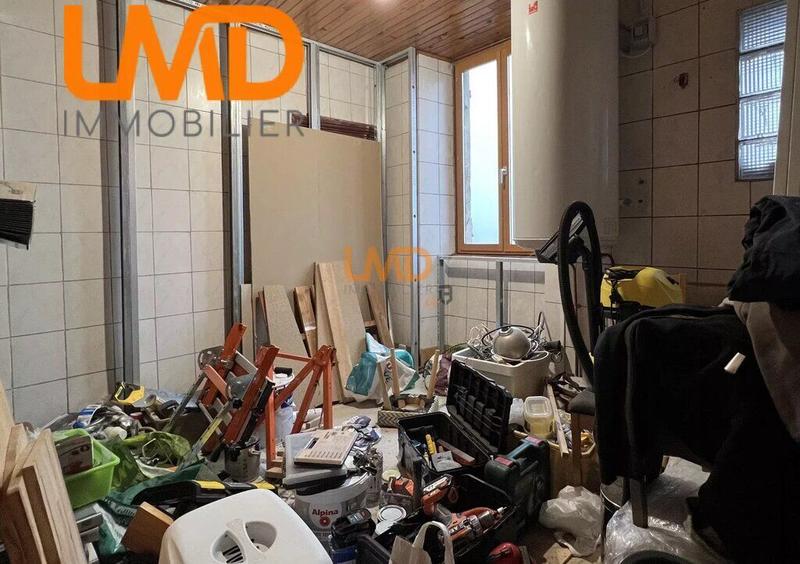 Maison - 180 m² - 9 pièces