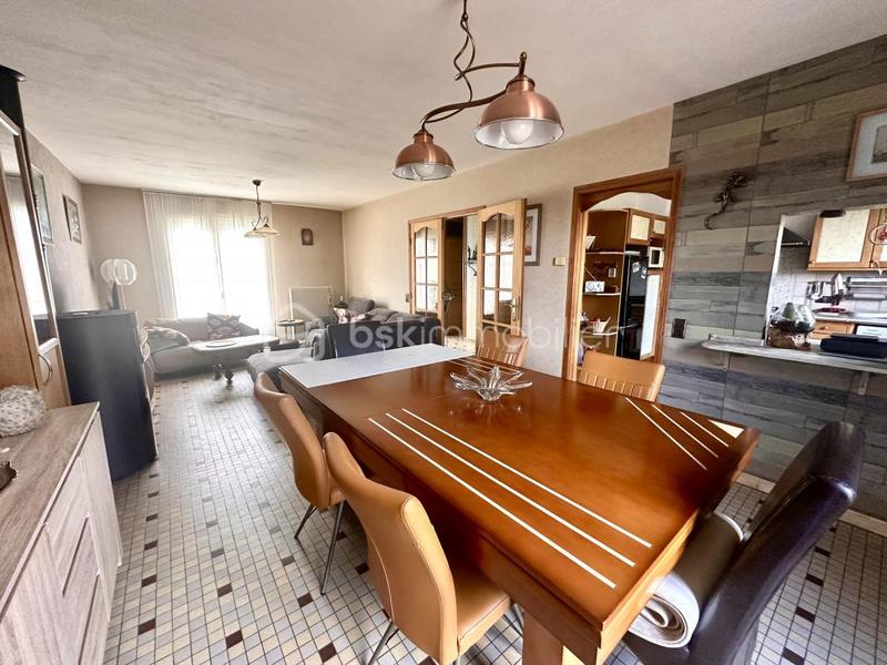 Maison - 93 m² - 5 pièces