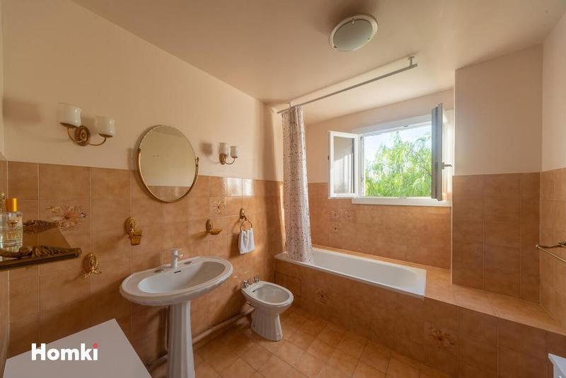 Maison - 104 m² - 4 pièces