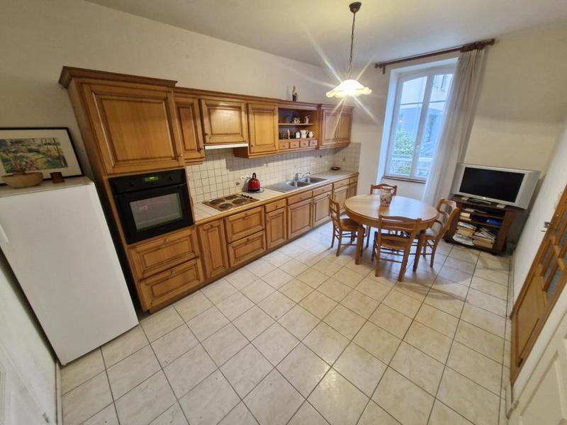 Maison - 140 m² - 6 pièces