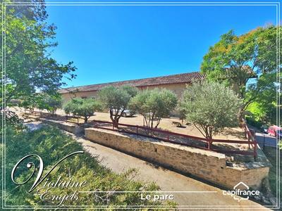 Propriété - 500 m² - 10 pièces