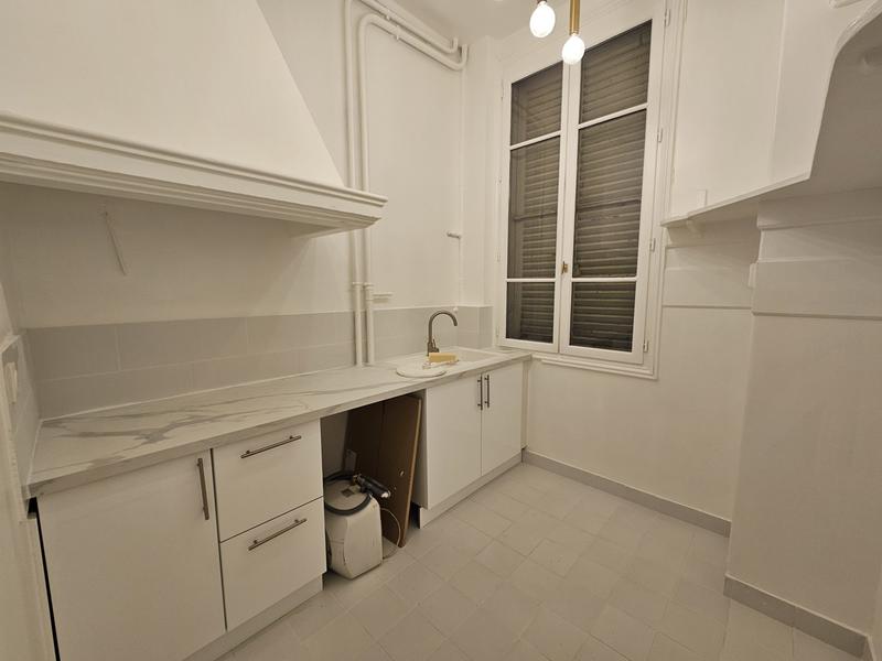 Bureau - 95 m² - 5 pièces