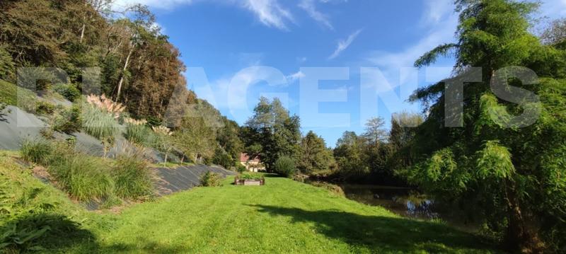 Moulin - 195 m² - 6 pièces