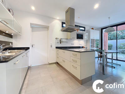 Maison contemporaine - 216 m² - 5 pièces