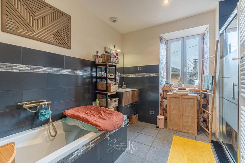 Maison - 160 m² - 6 pièces