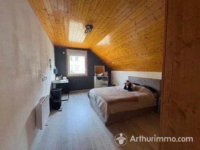 Maison - 167 m² - 9 pièces