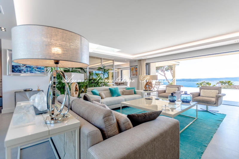 Villa - 313 m² - 7 pièces