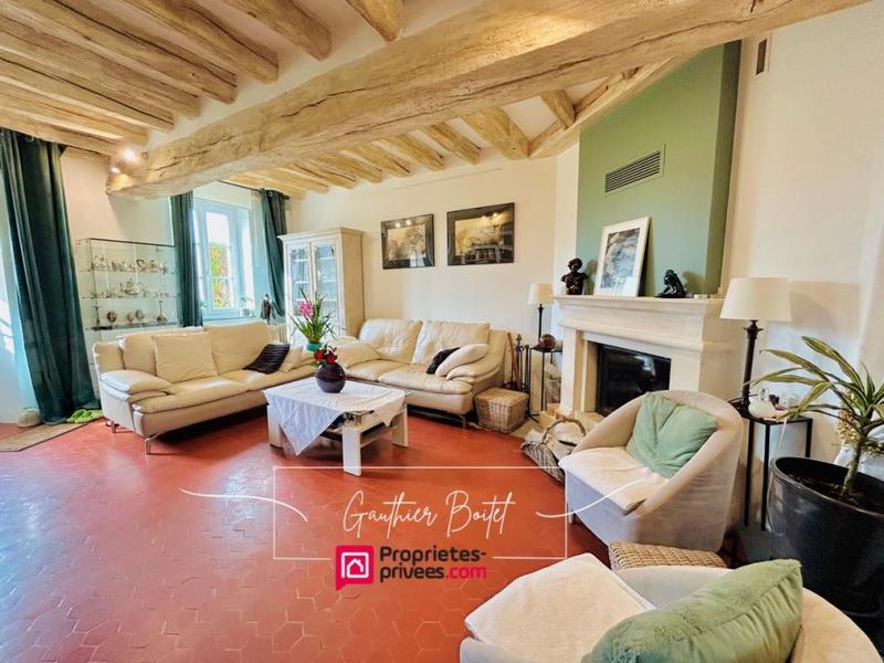 Maison - 250 m² - 9 pièces