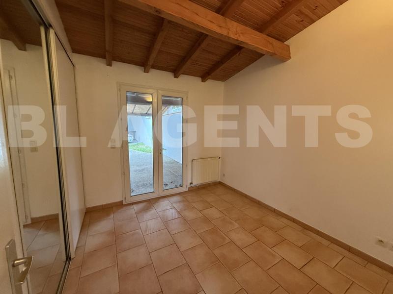 Maison traditionnelle - 148 m² - 8 pièces