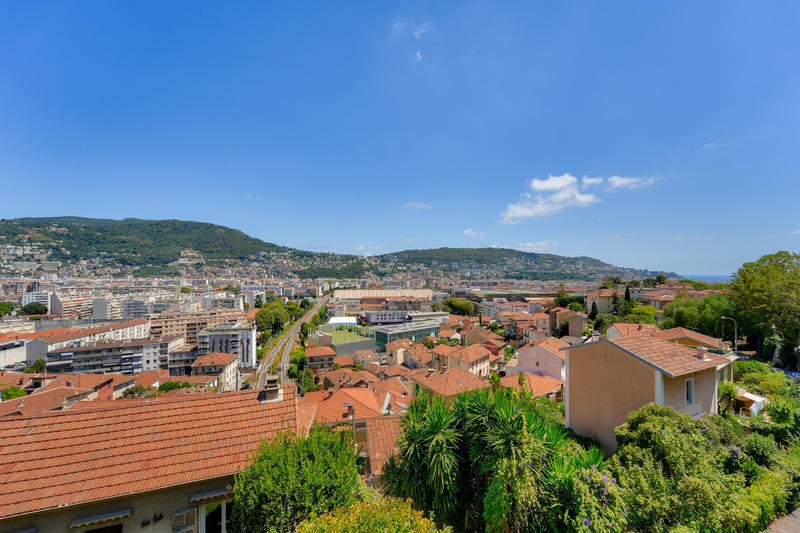 Maison - 170 m² - 7 pièces