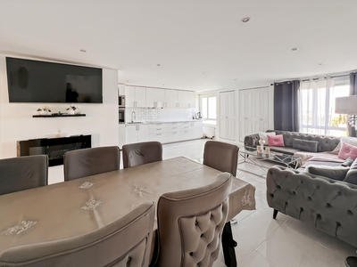 Appartement - 92 m² - 6 pièces