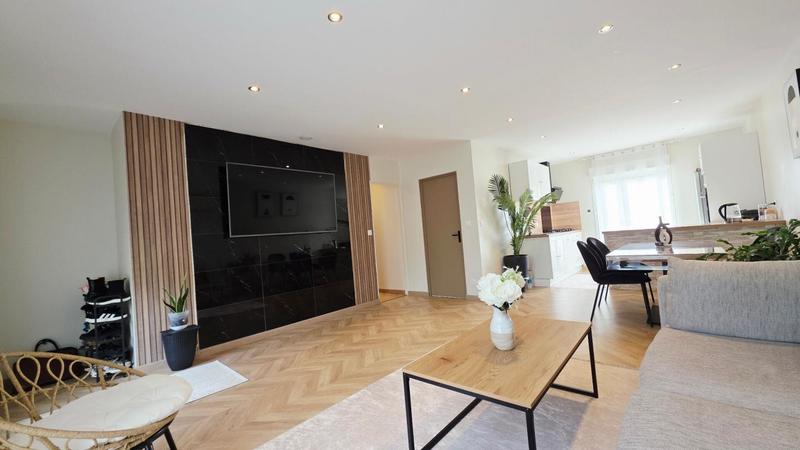 Maison - 83 m² - 5 pièces