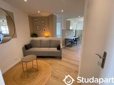 Chambre - 11 m² - 1 pièce