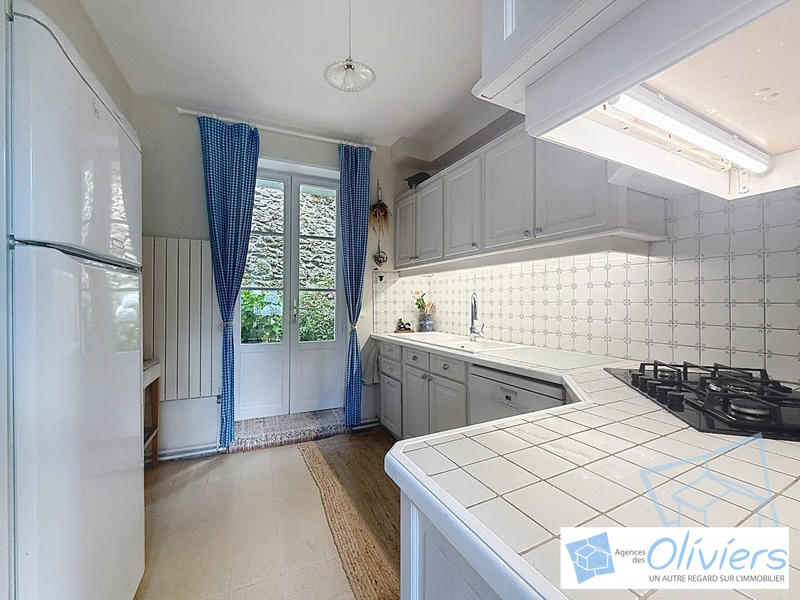 Maison - 312 m² - 11 pièces