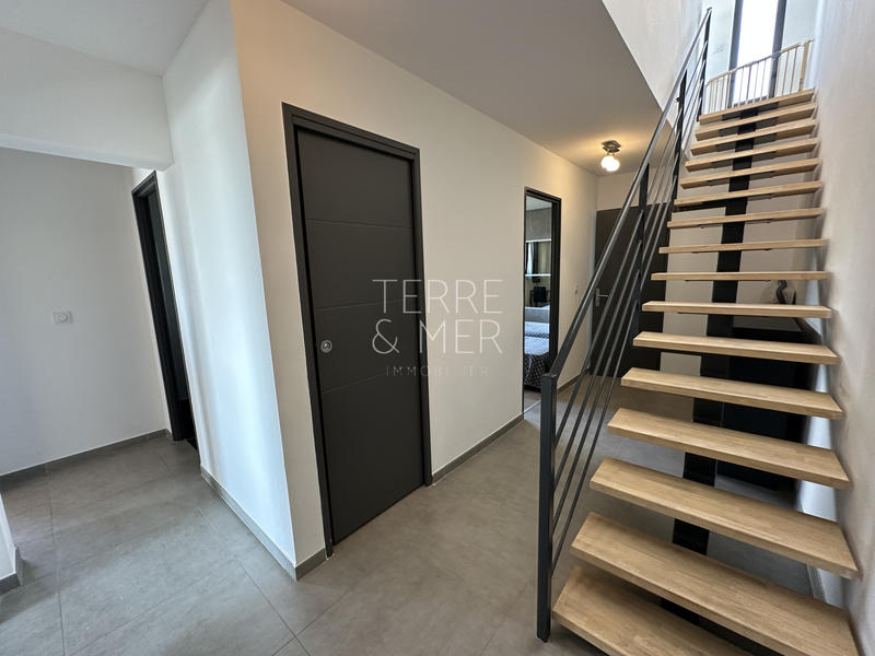 Maison - 179 m² - 7 pièces