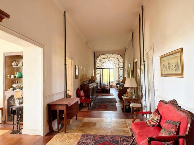 Appartement bourgeois - 275 m² - 7 pièces