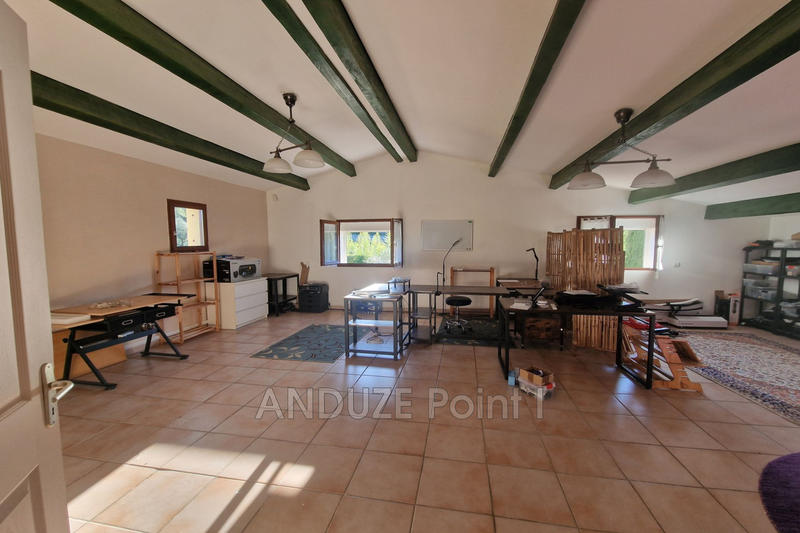 Maison - 275 m² - 9 pièces