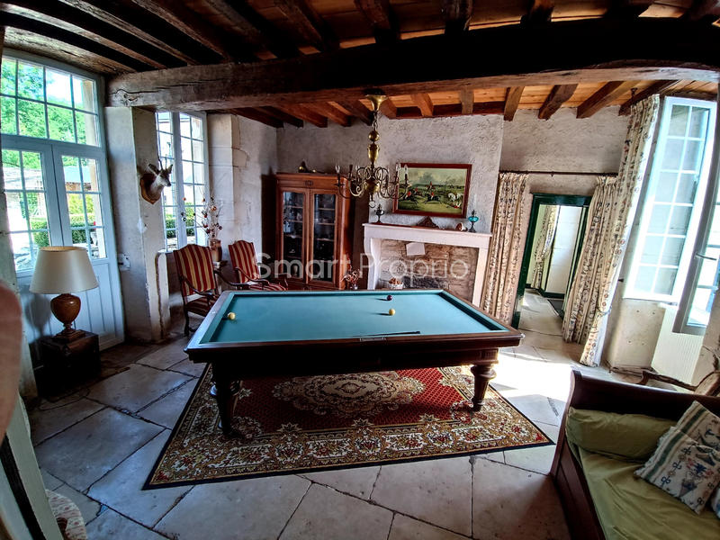 Propriété - 882 m² - 49 pièces