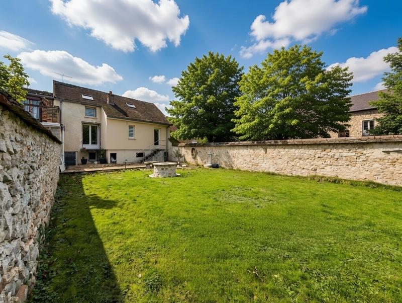 Maison - 93 m² - 4 pièces